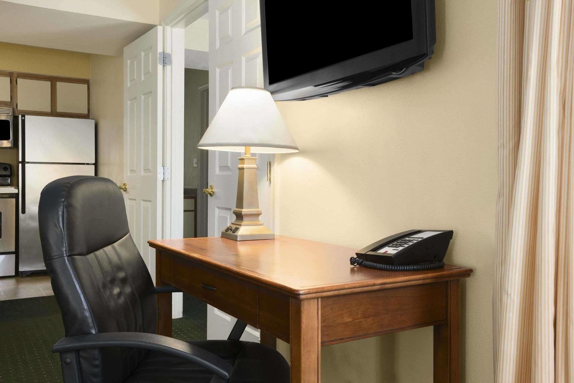Hawthorn Suites By Wyndham Philadelphia Airport Zewnętrze zdjęcie