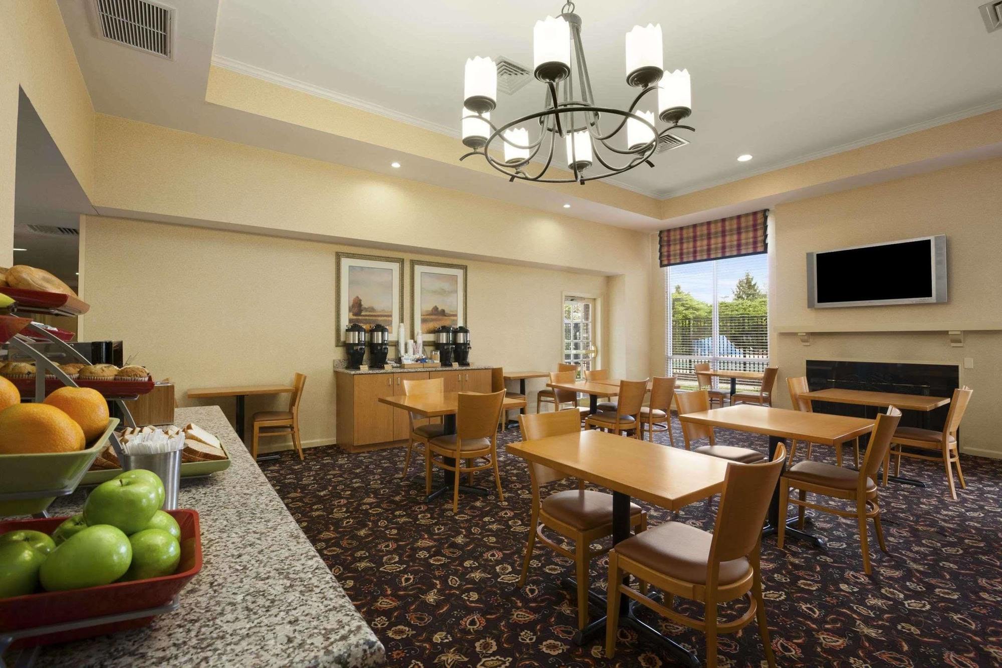 Hawthorn Suites By Wyndham Philadelphia Airport Zewnętrze zdjęcie